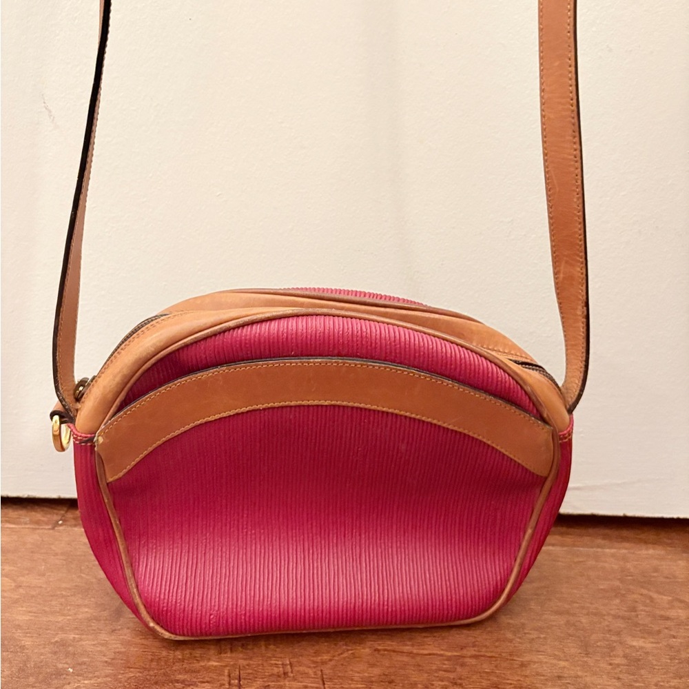 Vintage Ferragamo Elegant Red and Tan Women's Leather Crossbody Bag